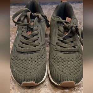US Polo Assn Green Knit Sneakers SIZE 8